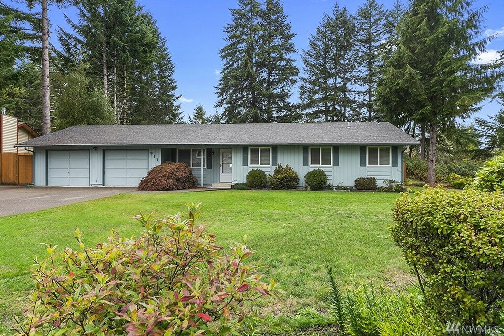 Property Photo:  917  Eaglewood Way  WA 98584 