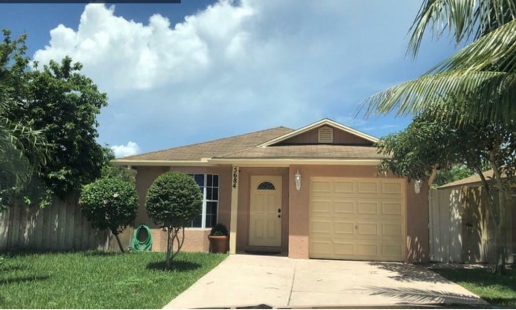 5684 Boynton Crescent  Boynton Beach FL 33437 photo