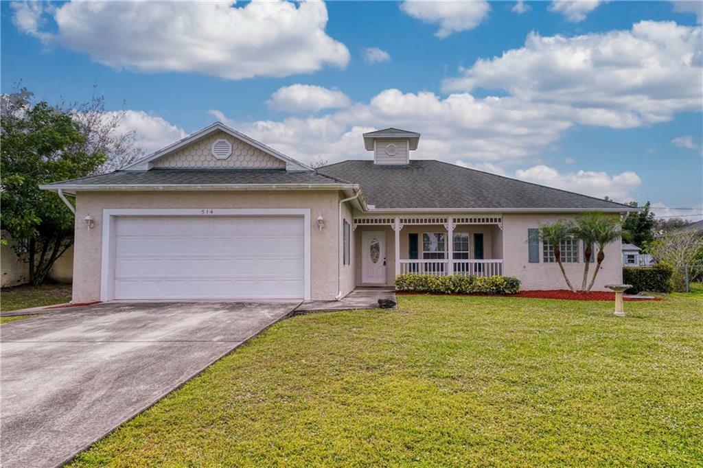 Property Photo:  514 NW Azalea Avenue  FL 34983 