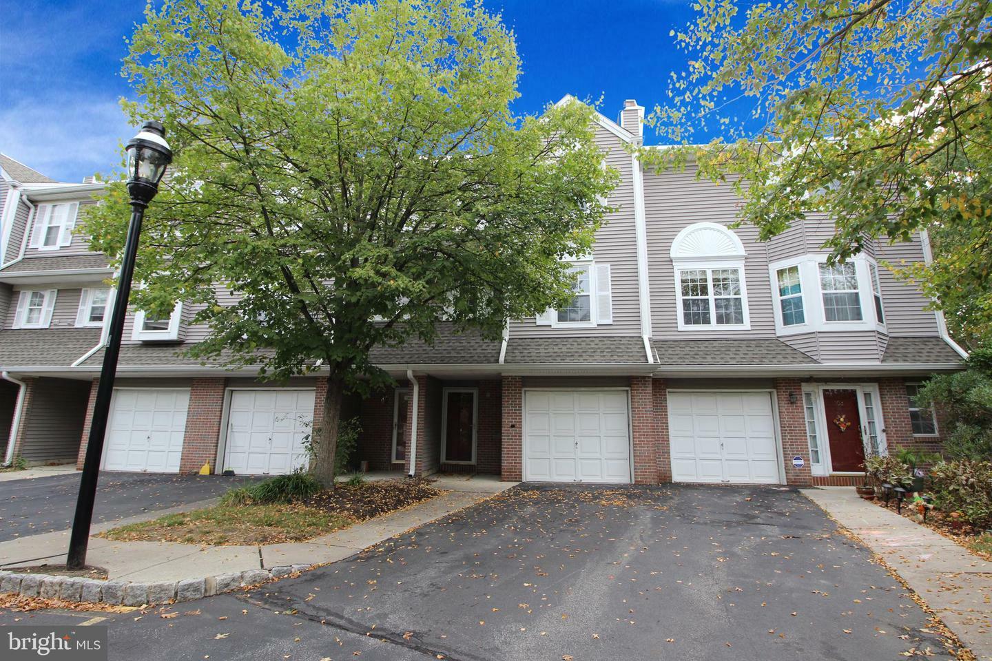 Property Photo:  102 Wenlock Court  NJ 08540 