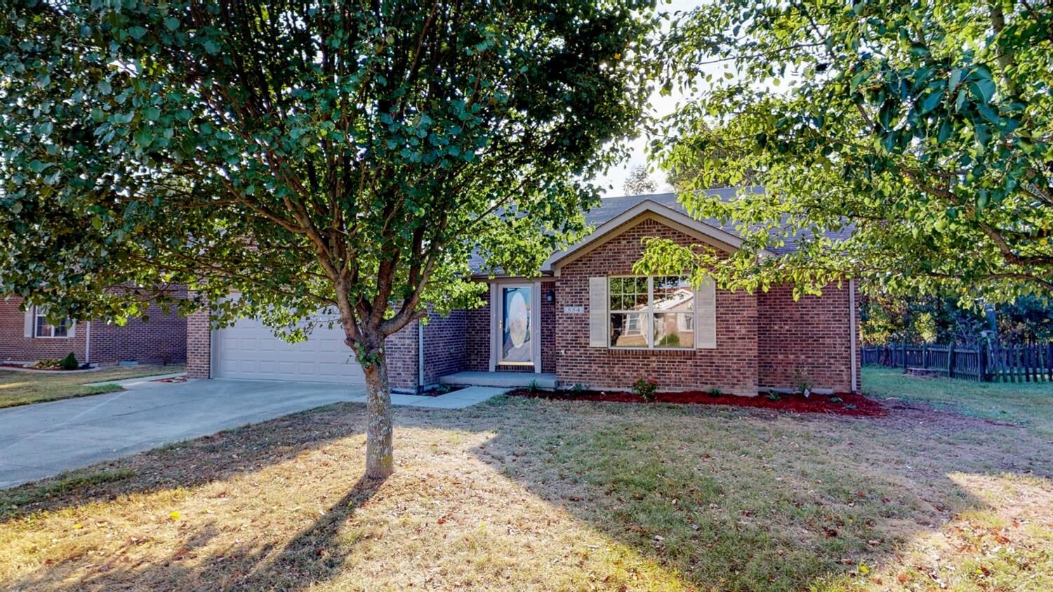 Property Photo: 554 Ashley Court KY 40403
