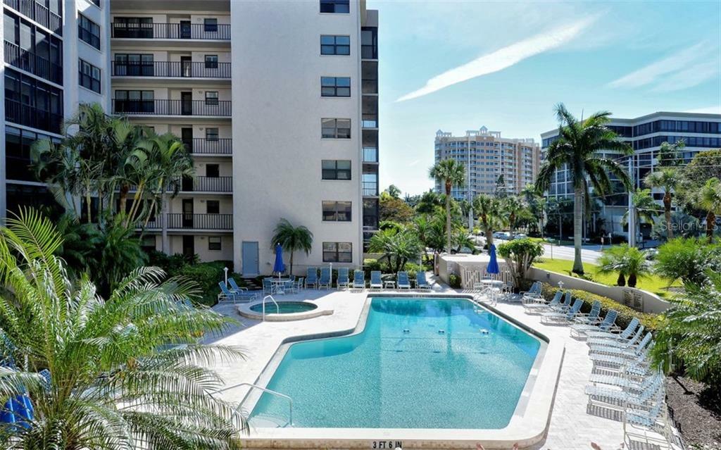 Property Photo: 1001 Benjamin Franklin Drive 309 FL 34236