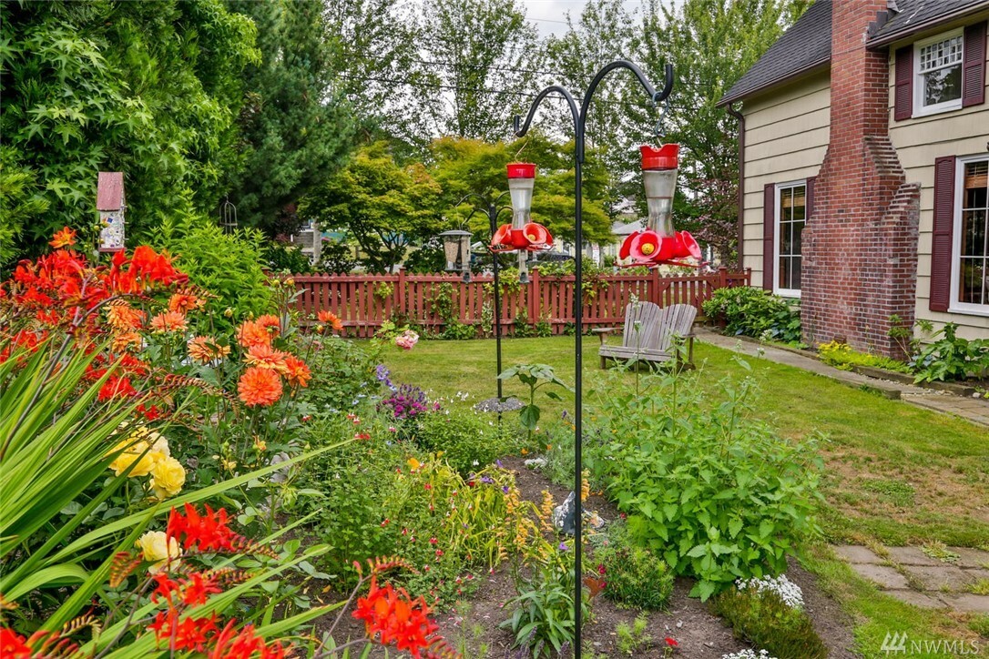 Property Photo:  220 Avenue D  WA 98290 