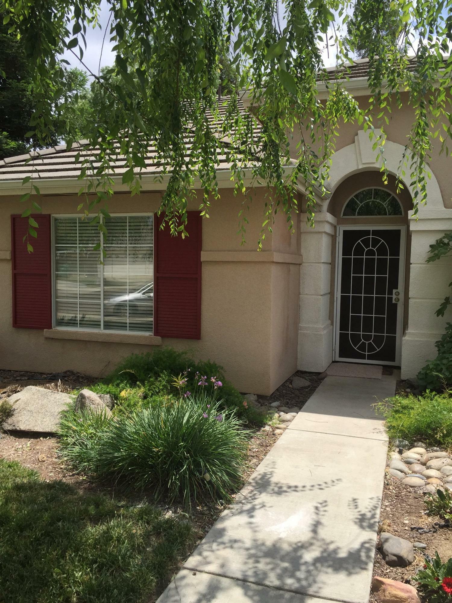 Property Photo: 2039 Cheryll Court CA 93257
