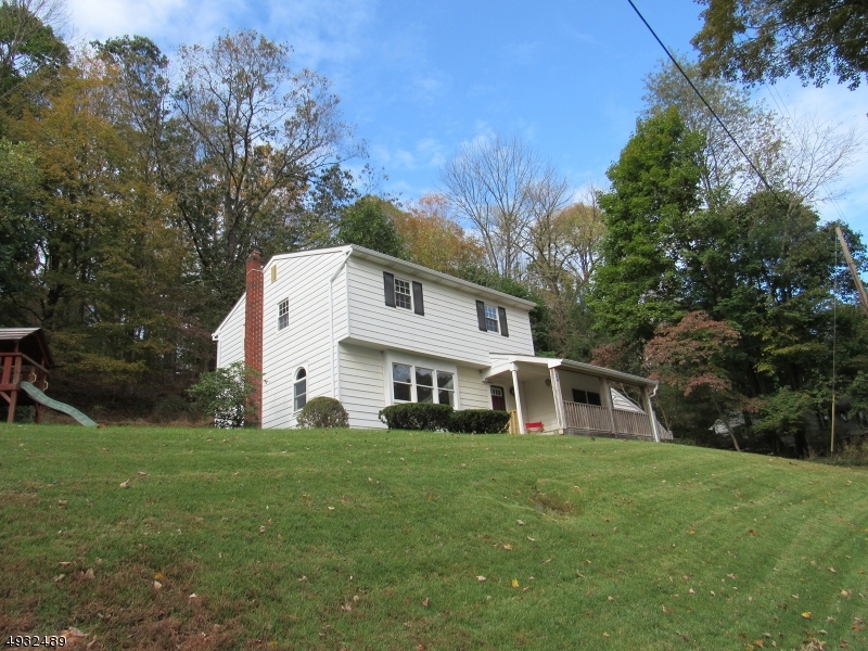 Property Photo:  77 Honeysuckle Ln  NJ 08848 