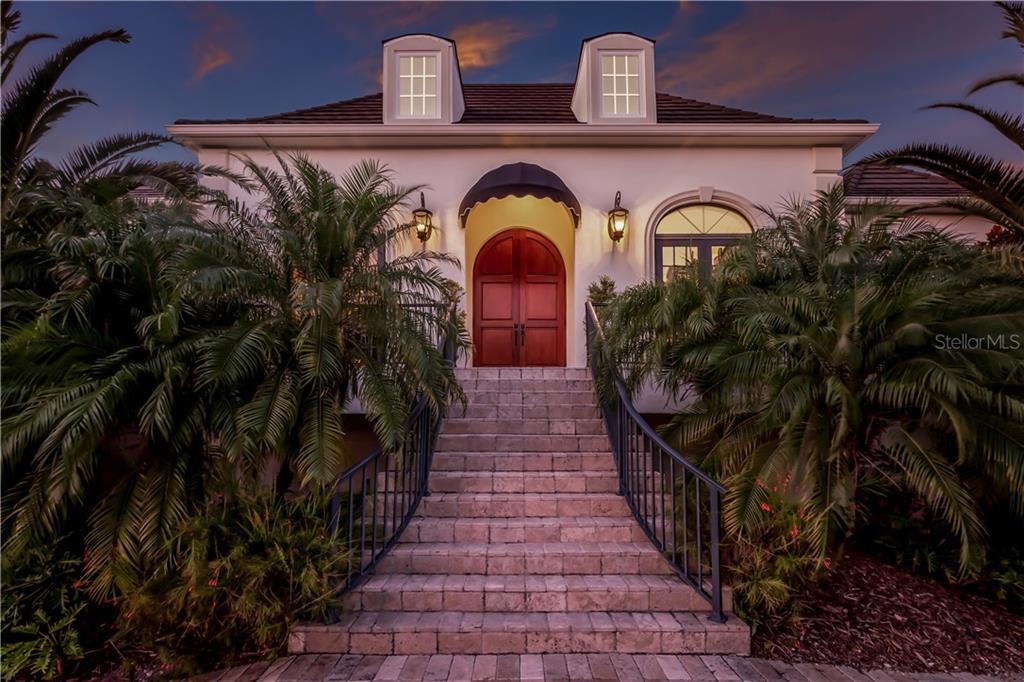 Property Photo: 1352 Harbor Drive FL 34239