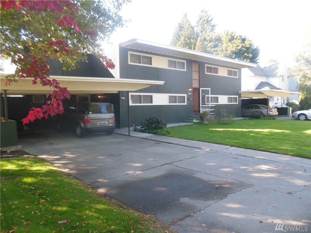 Property Photo:  712 E 4th  WA 98926 