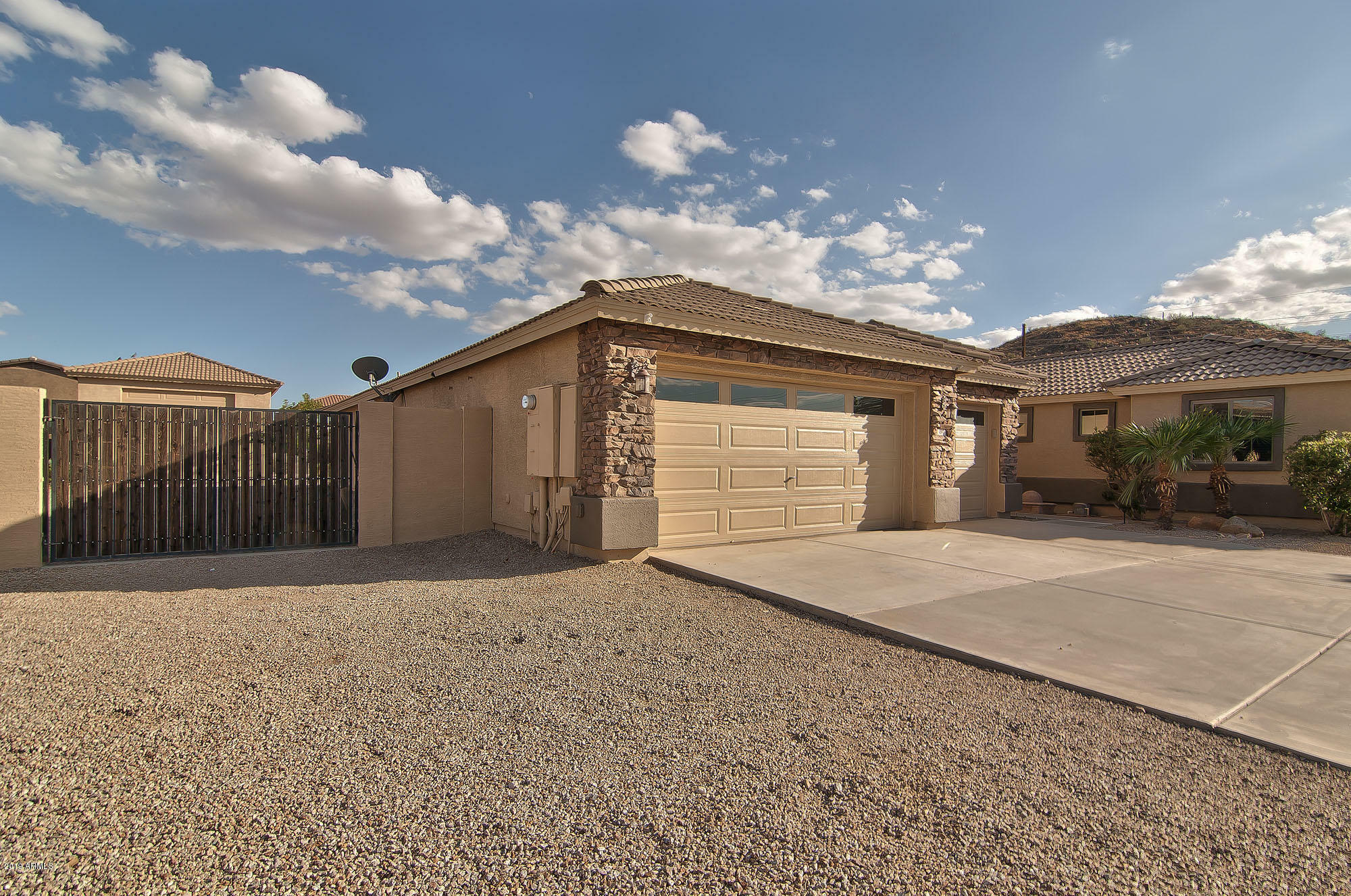 Property Photo:  497 W Chestnut Trail  AZ 85143 