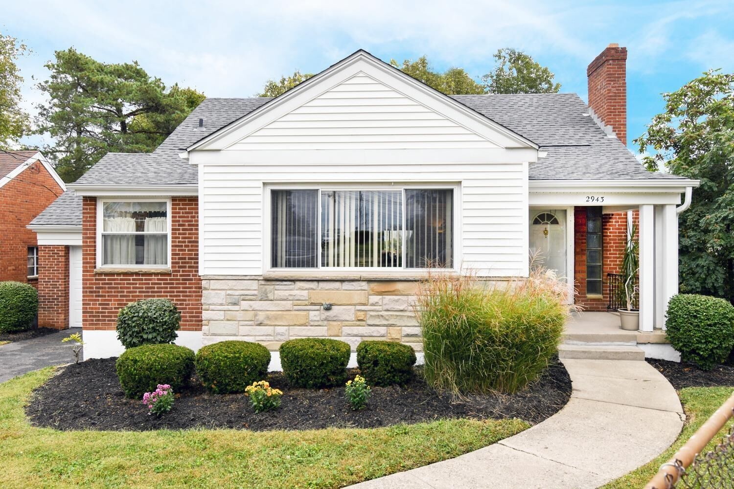 Property Photo: 2943 Lawndale Ave OH 45212