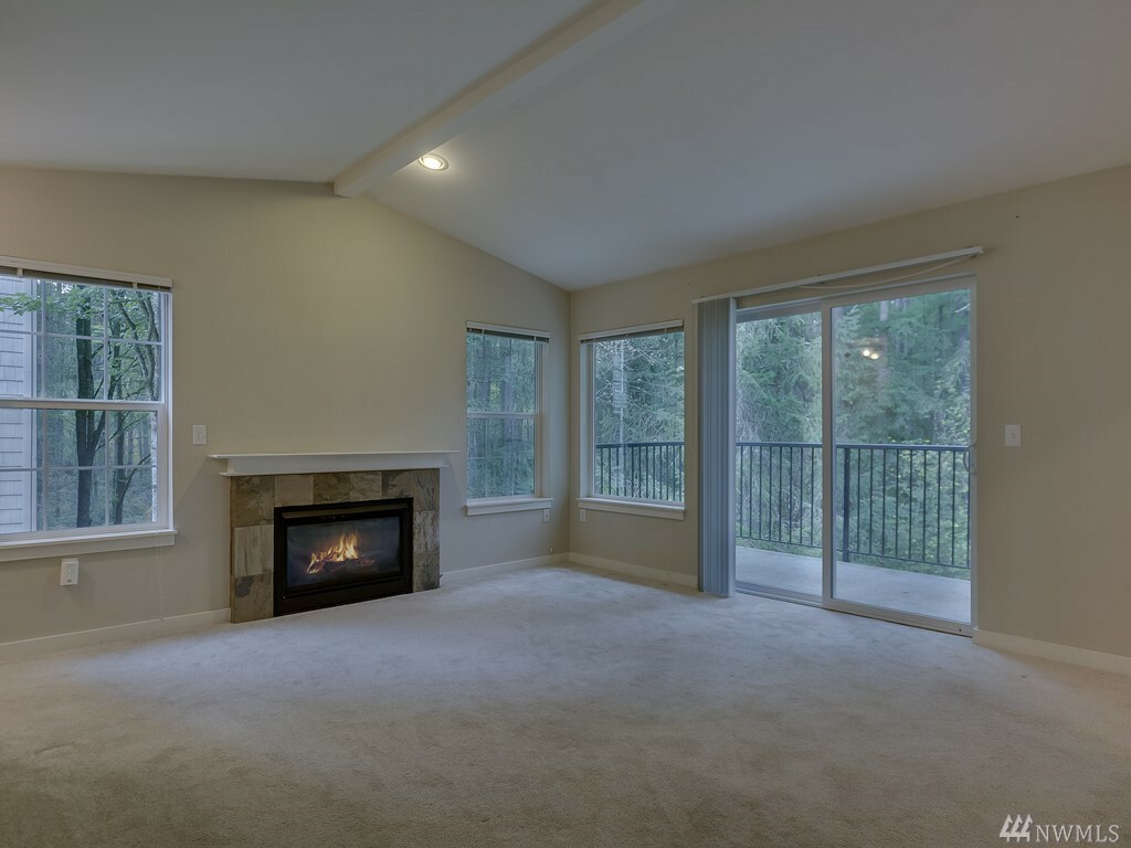 Property Photo: 25025 SE Klahanie Blvd F201 WA 98029