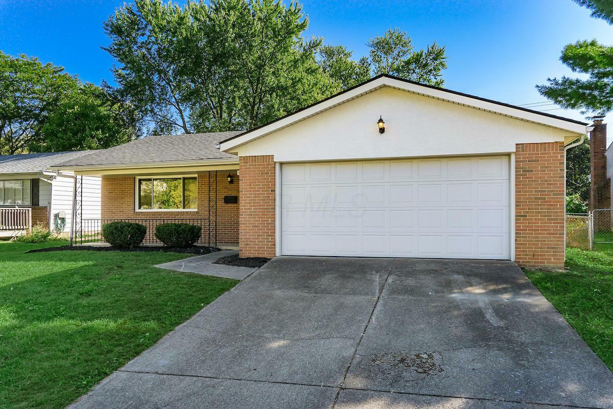 4718 Manitoba Court  Columbus OH 43229 photo