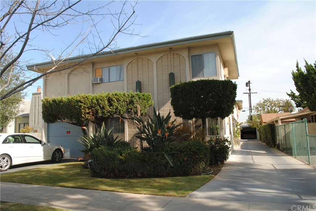 Property Photo:  2064 Meridian Avenue 6  CA 91030 