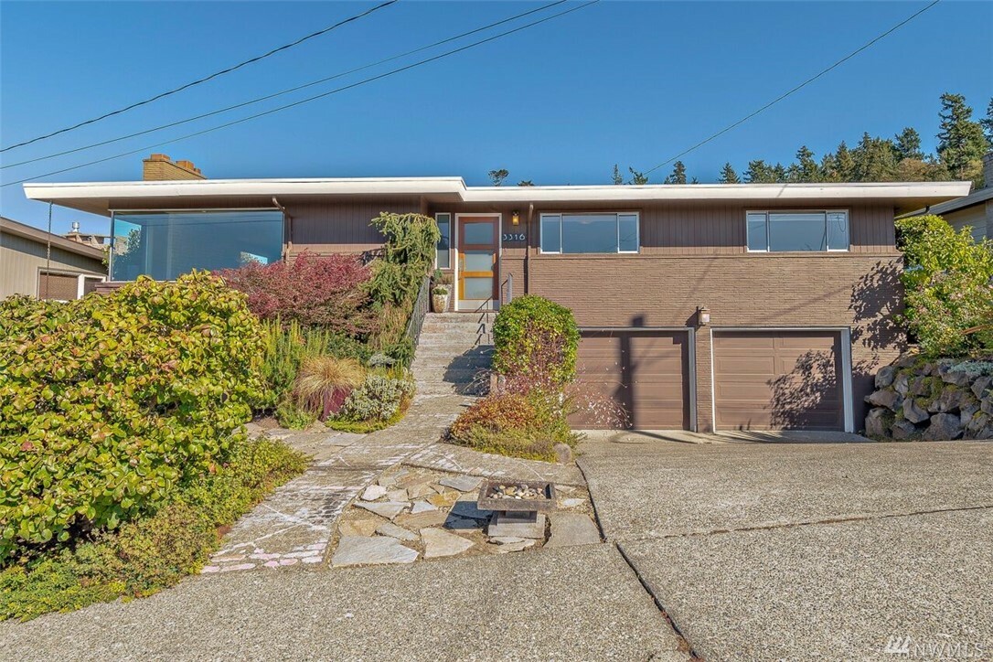 Property Photo:  3316 Frater Ave SW  WA 98116 