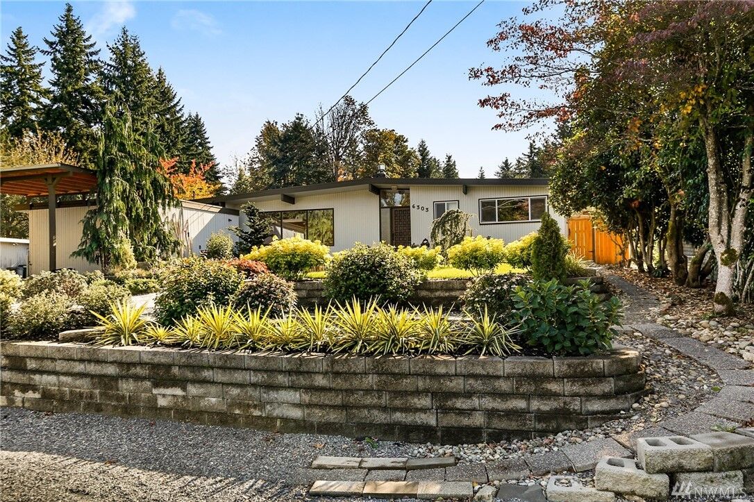 Property Photo:  6303 NE 198th Street  WA 98028 