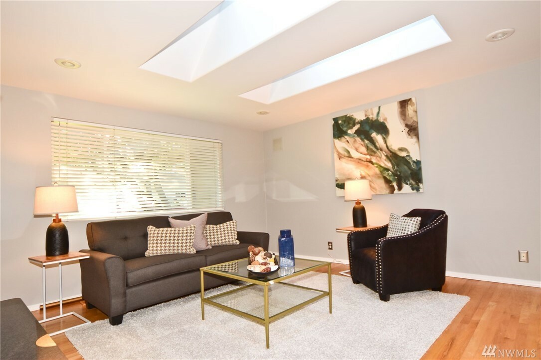 Property Photo: 13406 NE 84th St WA 98052