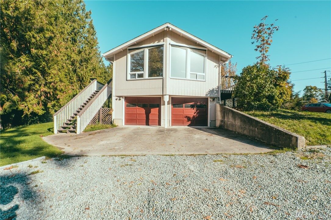 Property Photo: 1216 E Blackburn Road WA 98274