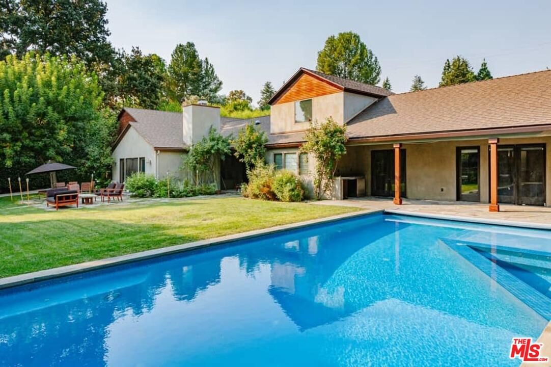 Property Photo:  28843 Wagon Rd  CA 91301