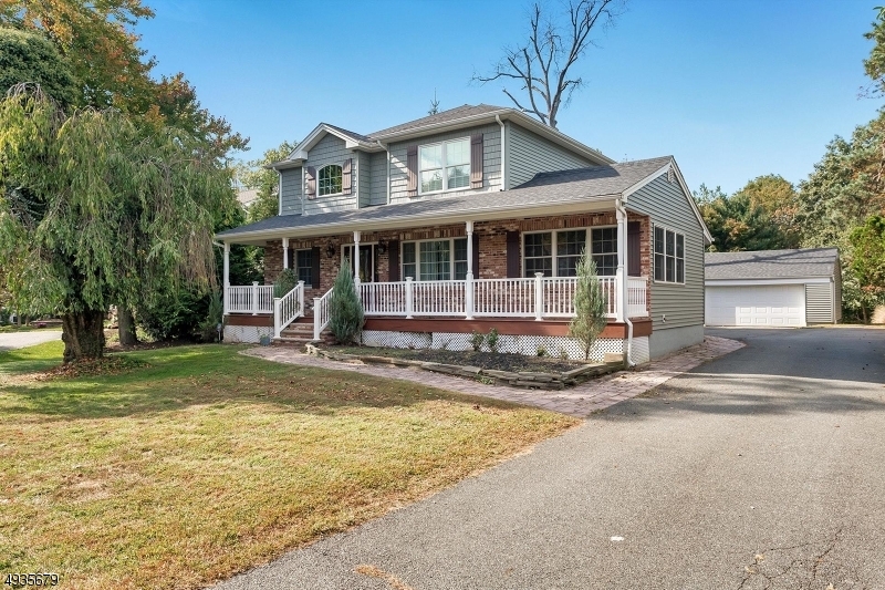 Property Photo:  17 Grandview Ave  NJ 07006 