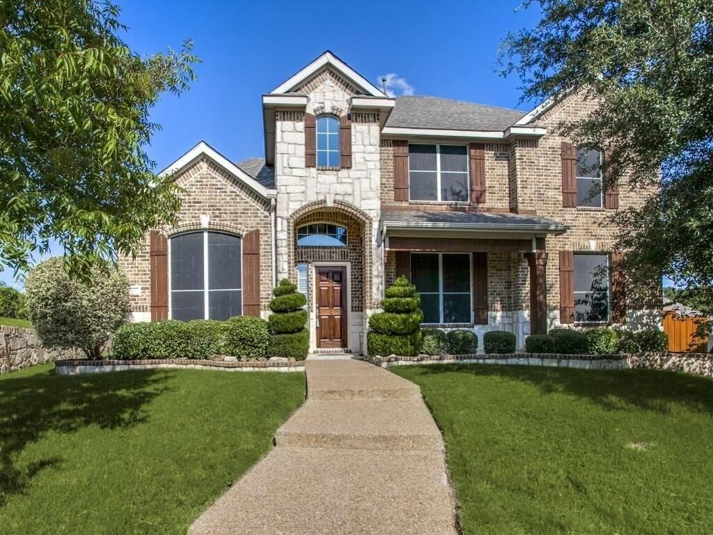 Property Photo: 1675 Lake Brook Circle TX 75087