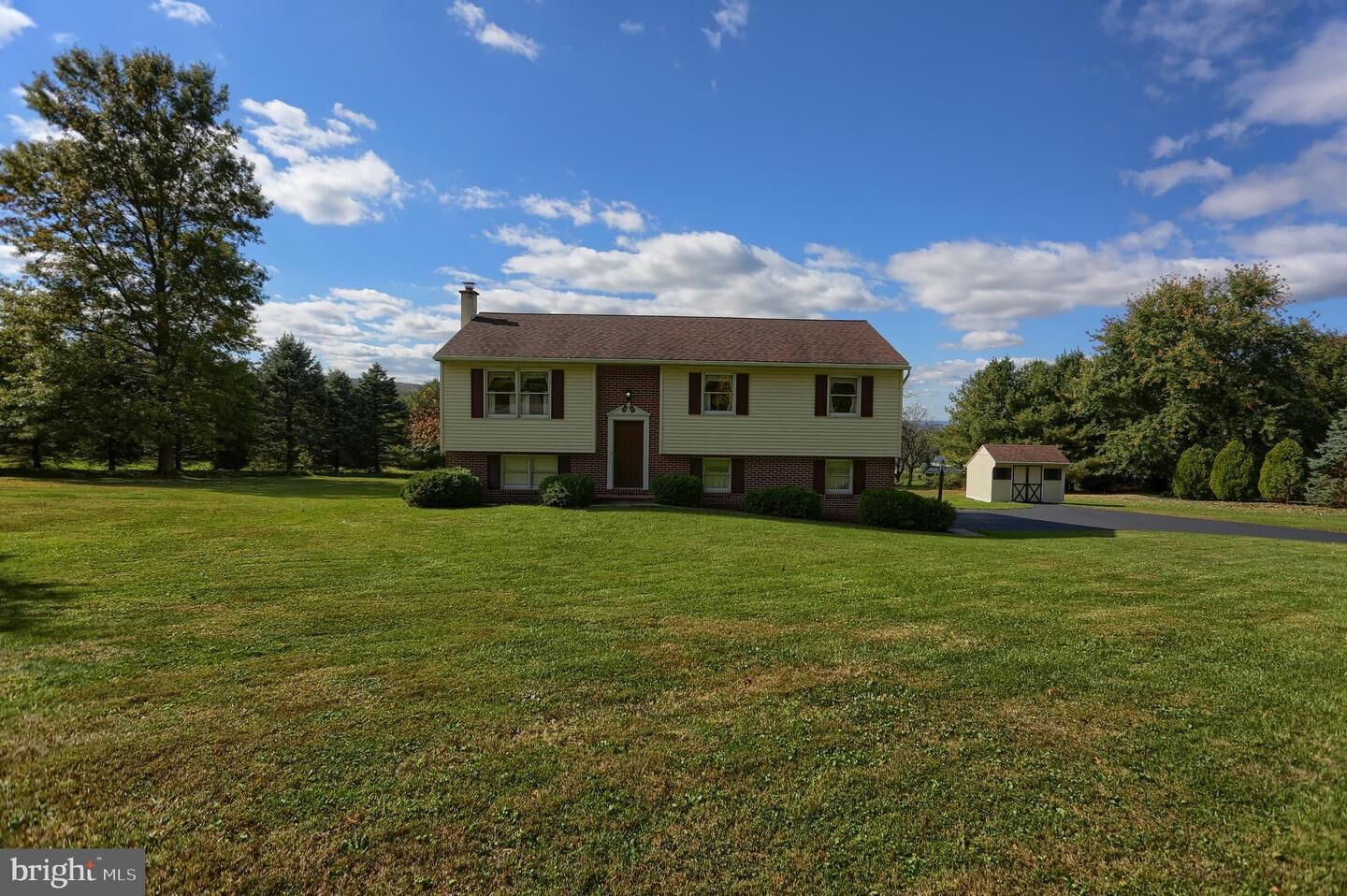 Property Photo: 1915 W View Drive PA 17555