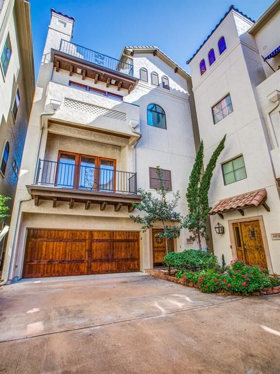 Property Photo:  5407 Feagan Street A  TX 77007 