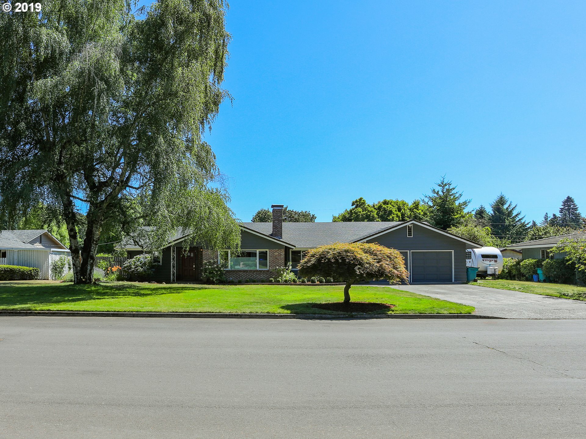 Property Photo: 4509 Willamette Dr WA 98661