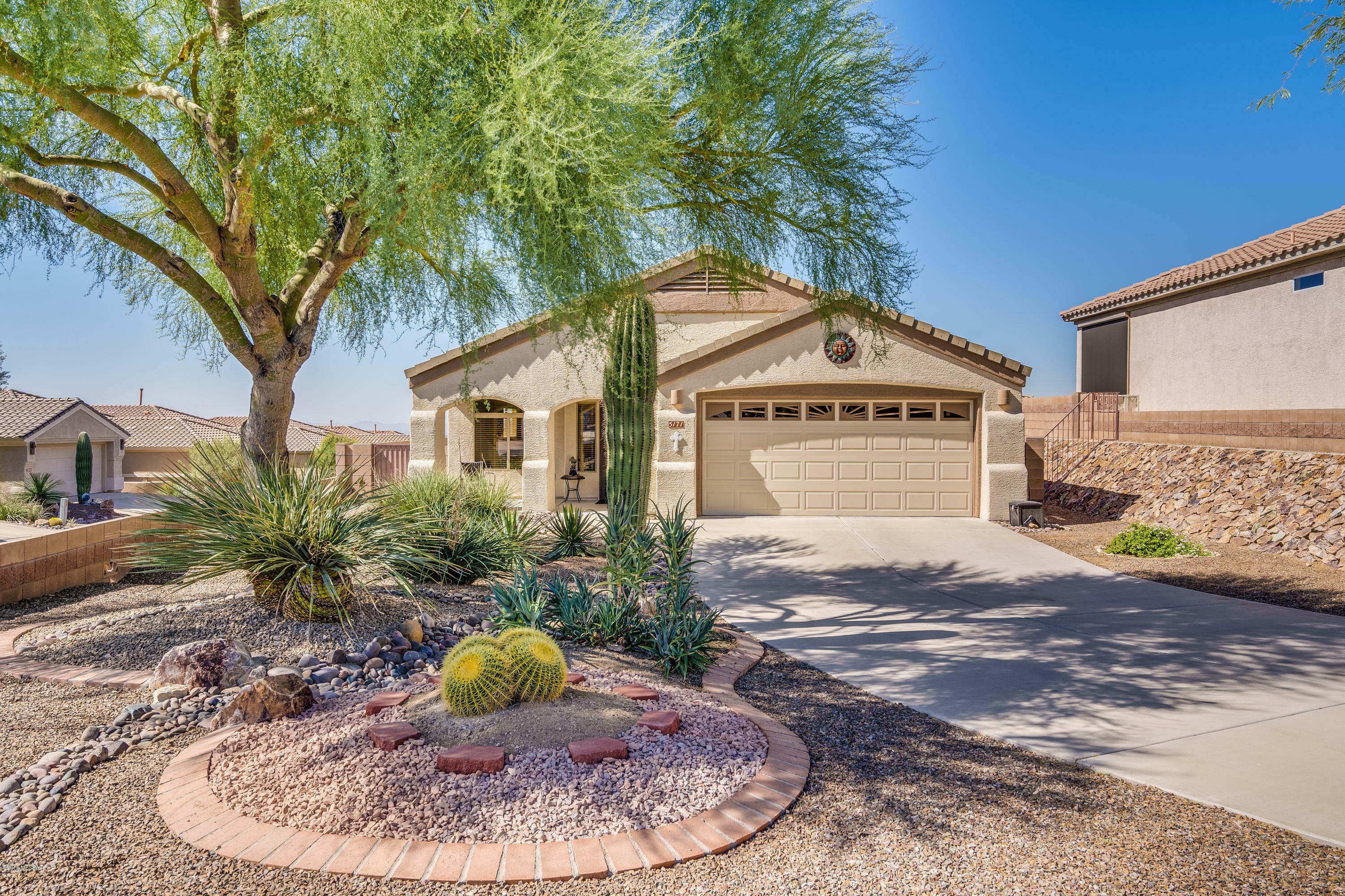 Property Photo:  5171 W Navajo Mesa Place  AZ 85658 