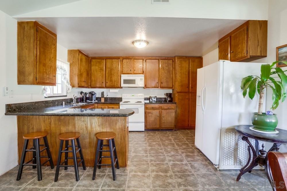 Property Photo:  305 G Street  CA 92065 