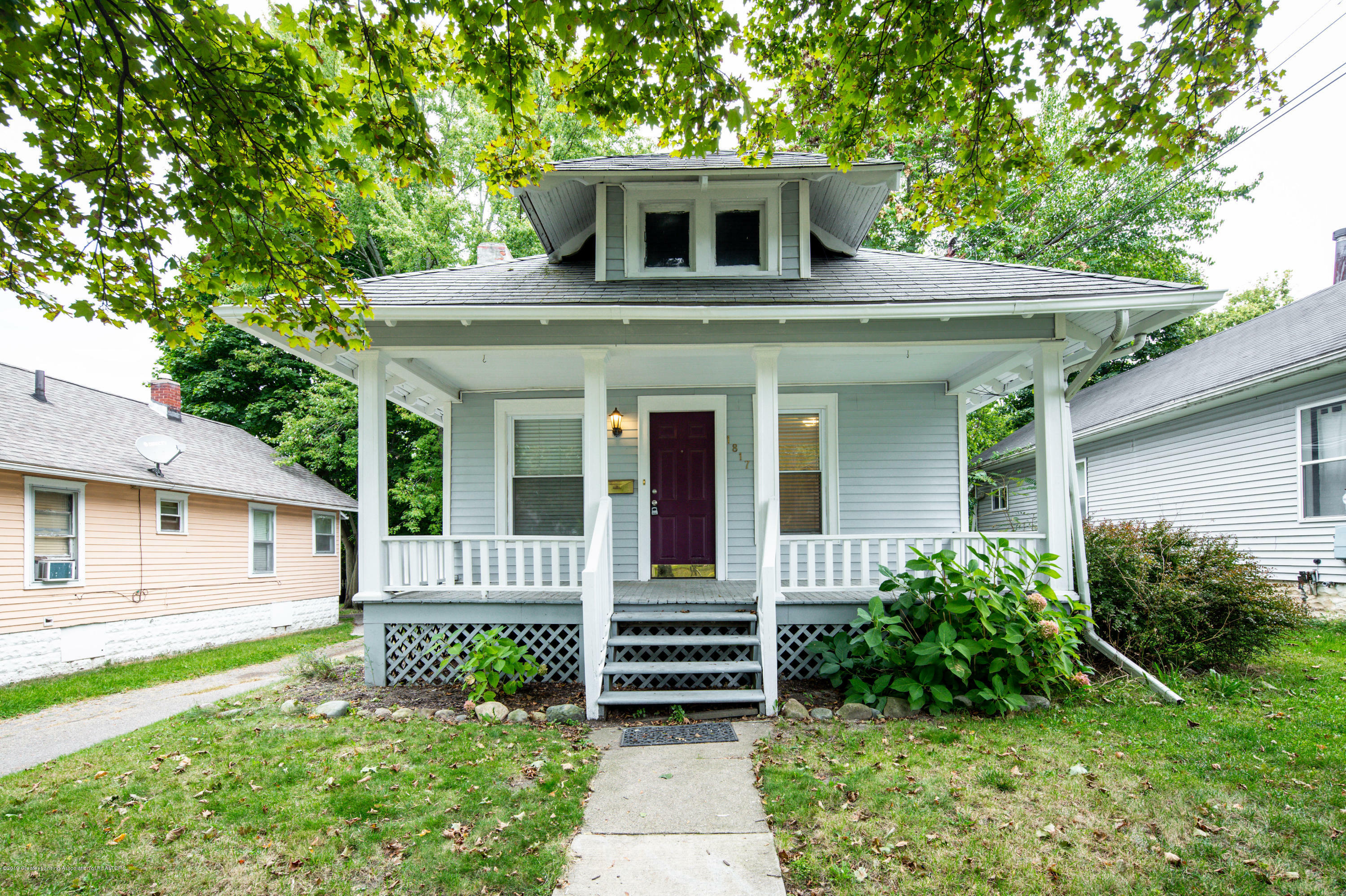 Property Photo:  1817 Coleman Avenue  MI 48910 