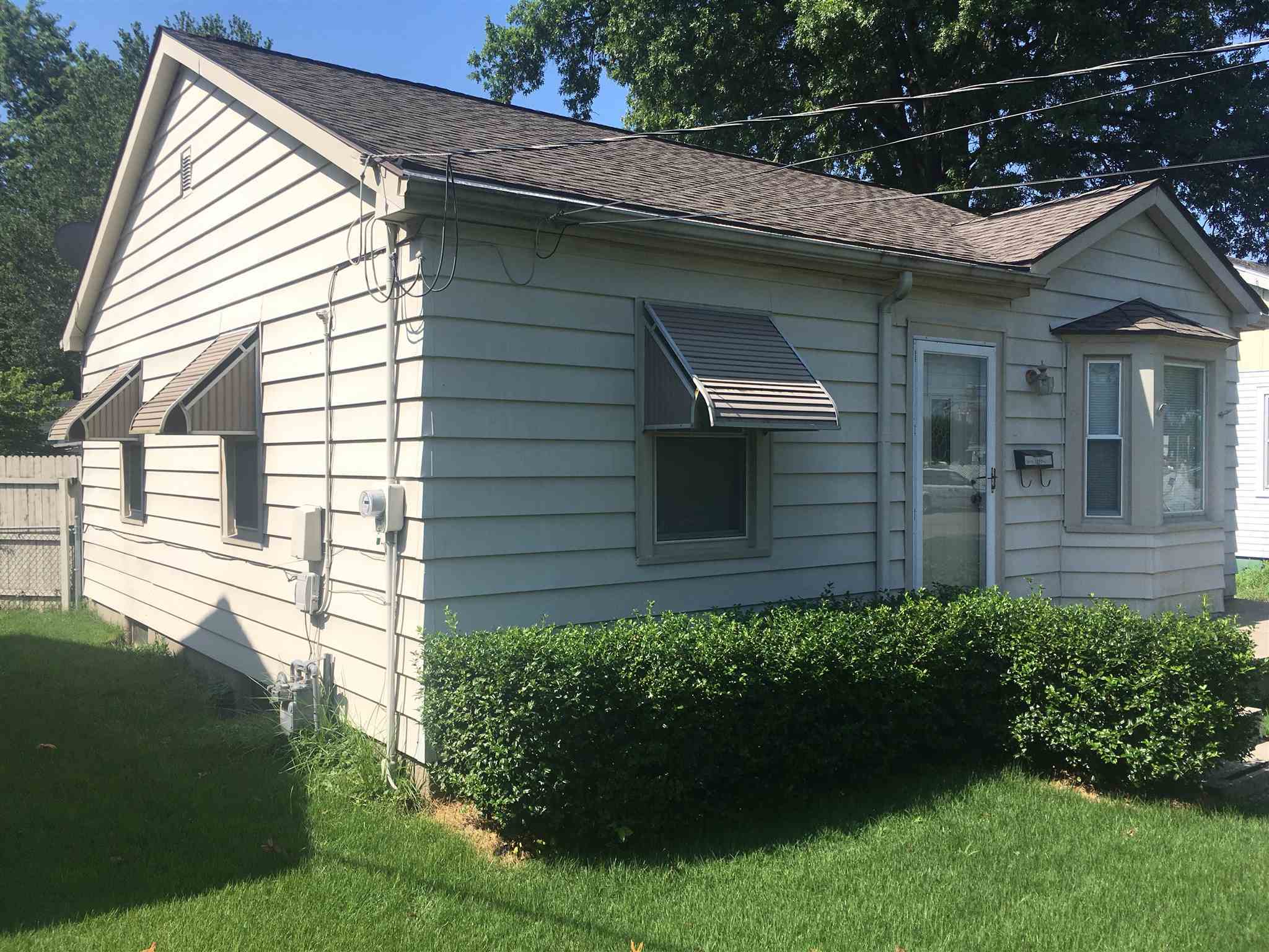 1027 E Delaware Street  Evansville IN 47711-5223 photo