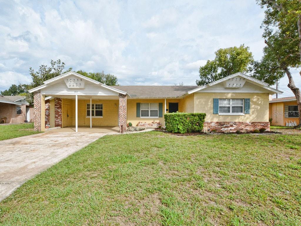 Property Photo: 4825 Figwood Lane FL 32808