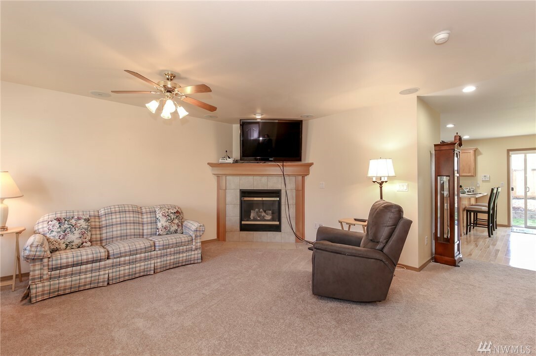 Property Photo: 33237 43rd Place S WA 98001