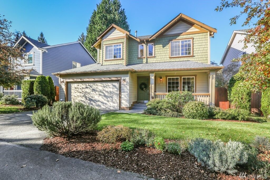 Property Photo:  2815  Lincoln Place NE  WA 98056 