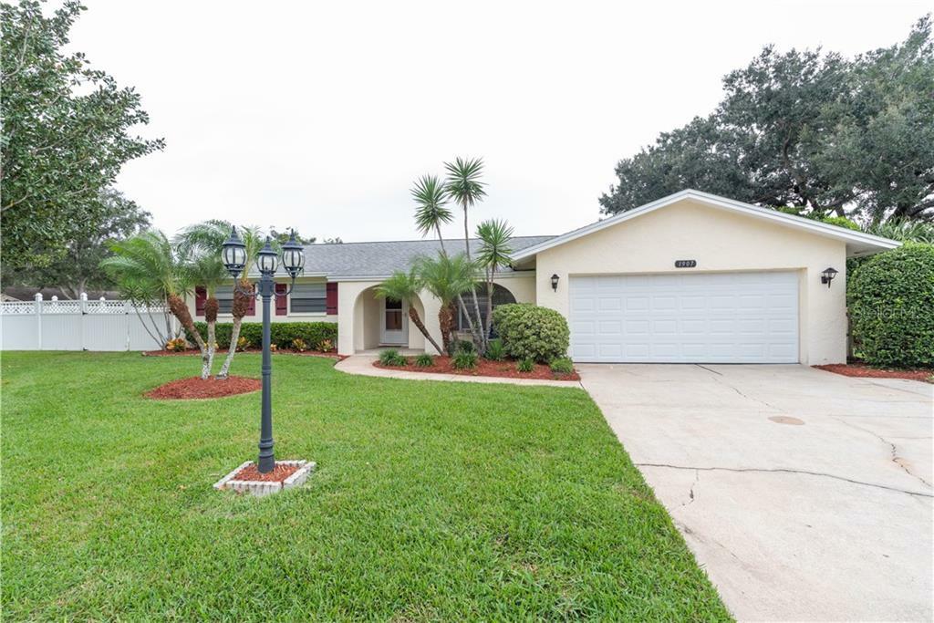 Property Photo:  1907 E Hampton Circle  FL 32792 