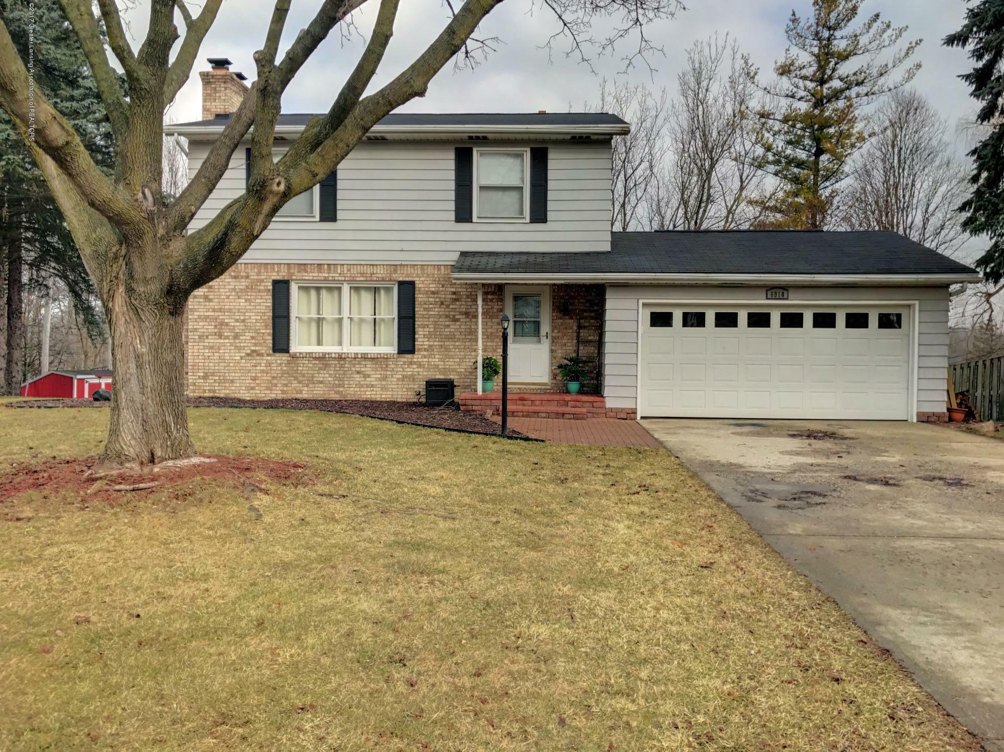 Property Photo: 6910 Toboggan Lane MI 48917