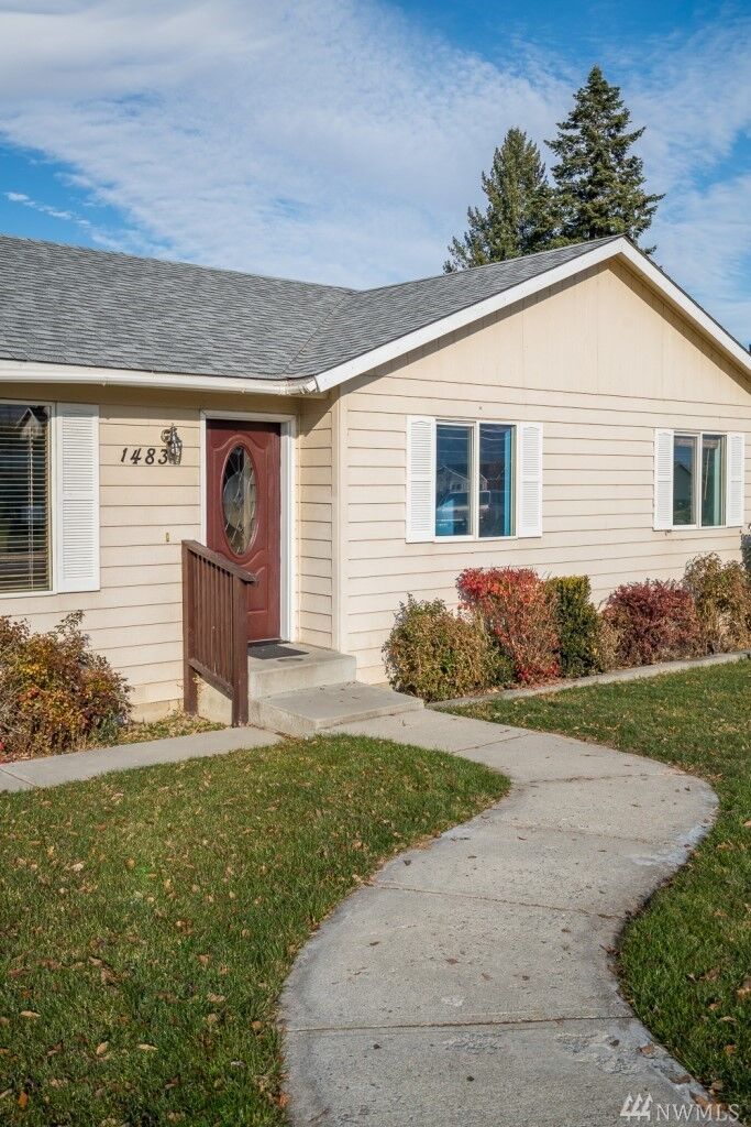 Property Photo:  1483  Rex Road  WA 98801