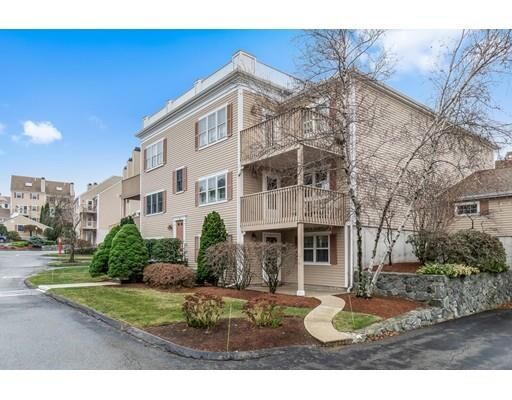 Property Photo:  18 Weatherly Drive 1  MA 01970 