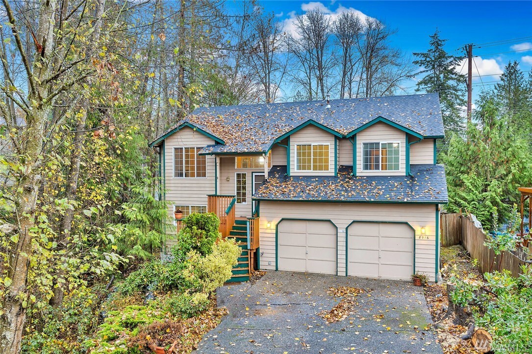 Property Photo: 8916 19th Place SE WA 98258