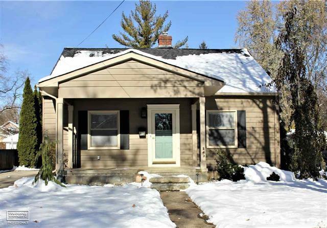 Property Photo:  140 Pleasant St  MI 48065 