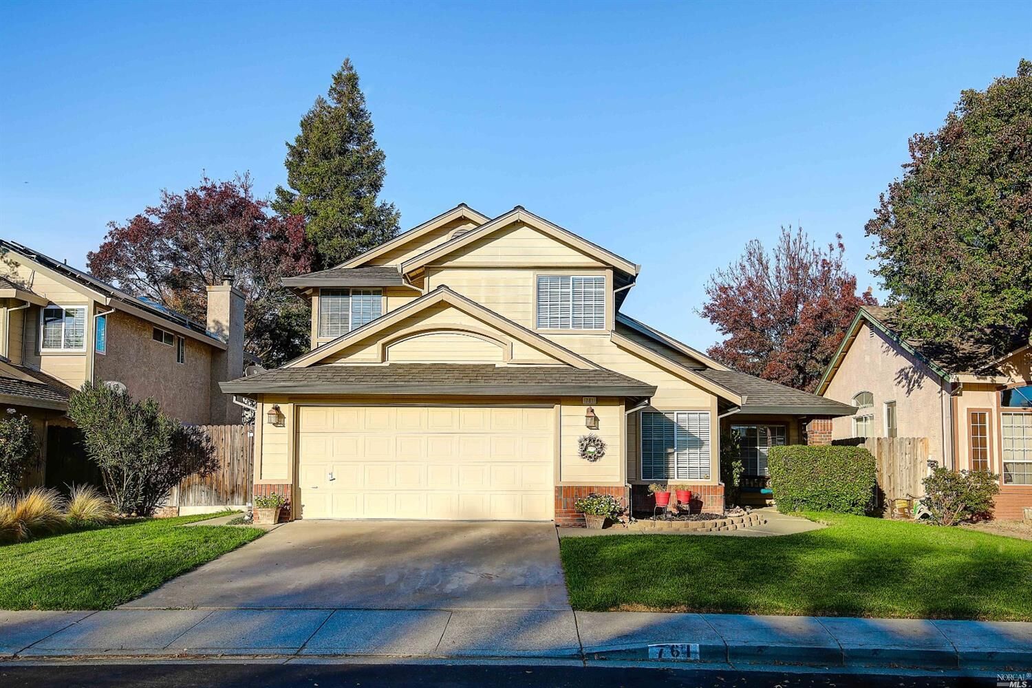 Property Photo: 761 Oak Brook Drive CA 95687