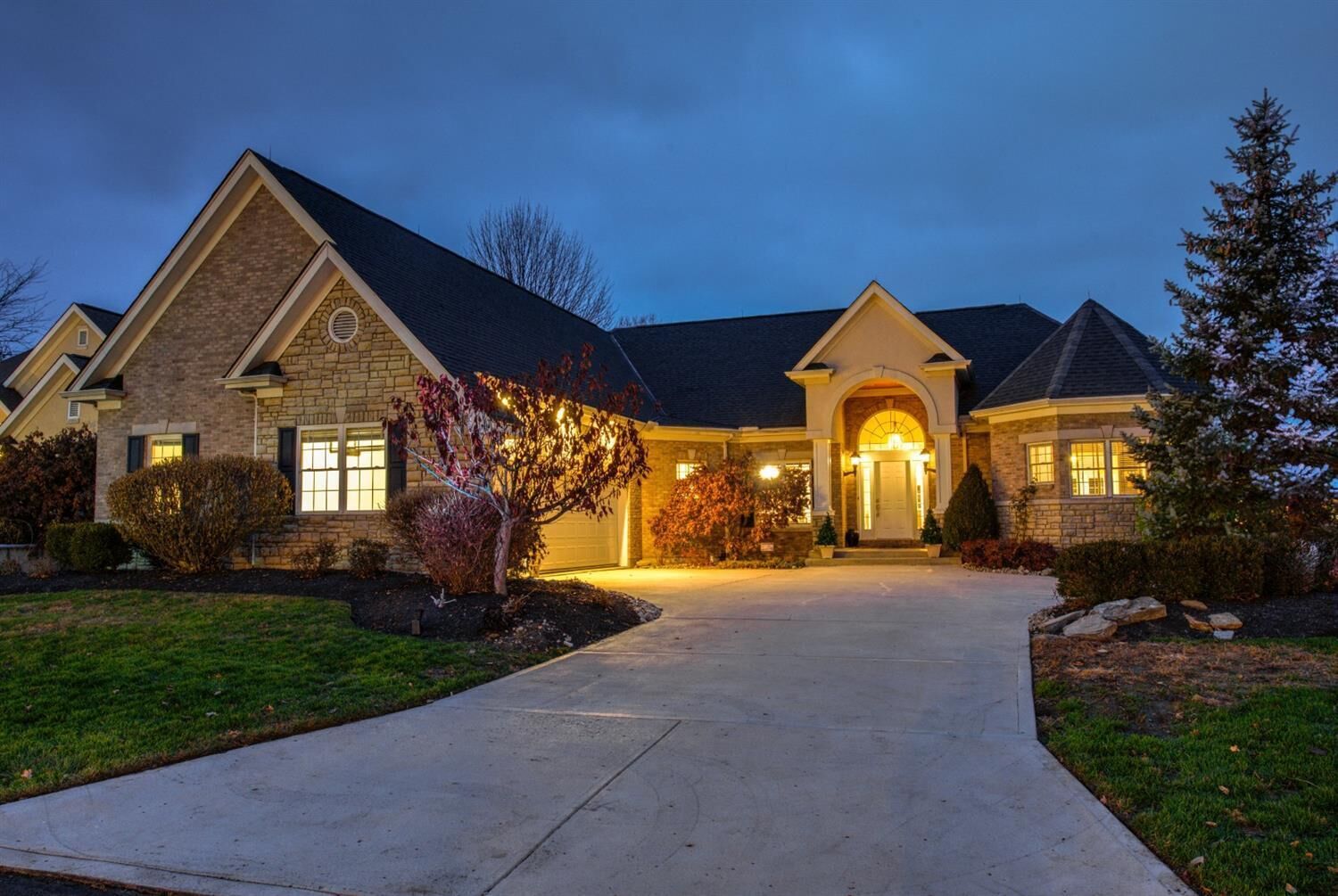 Property Photo: 7122 Champions Ln OH 45069
