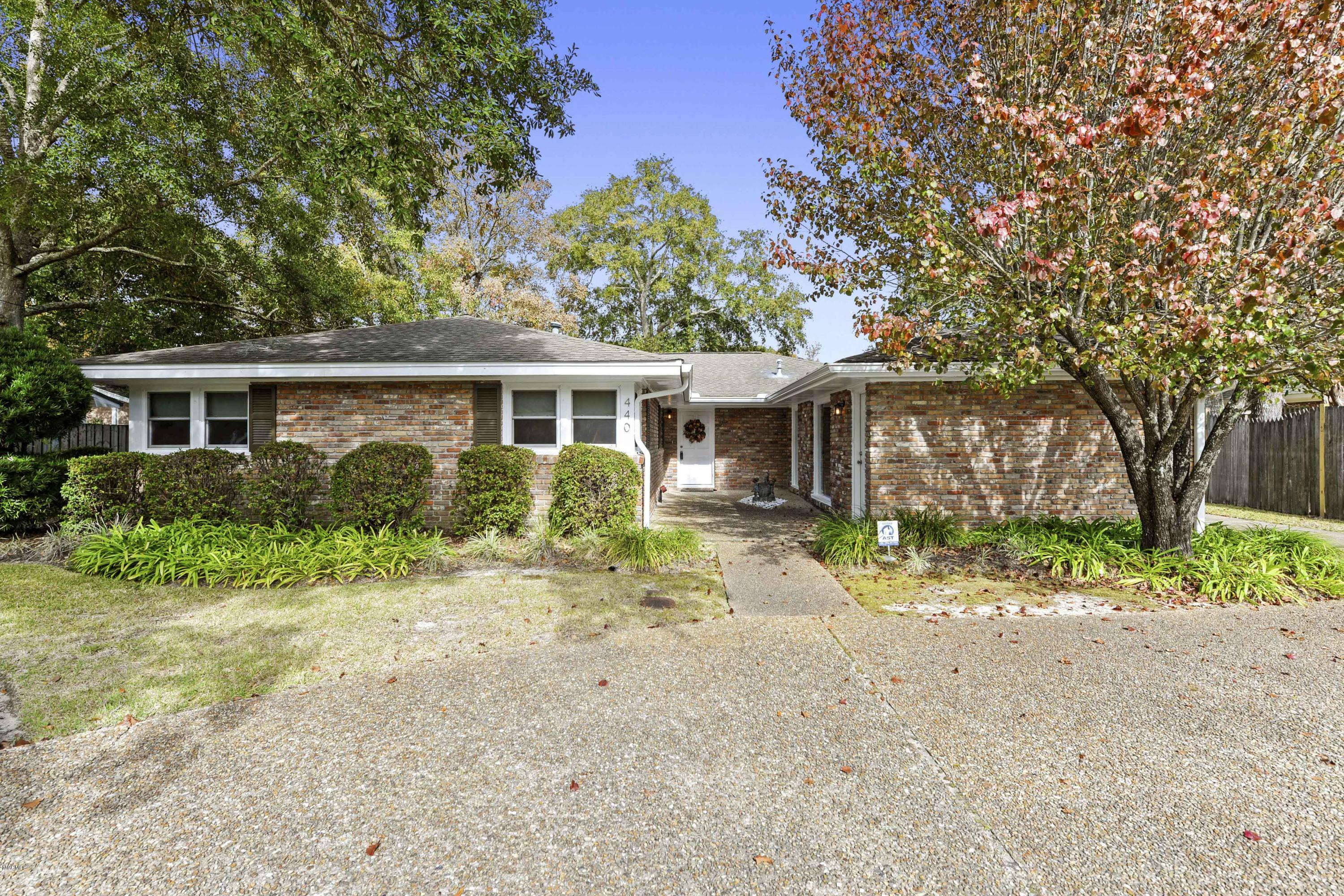 Property Photo:  440 Kahler Street  MS 39507 