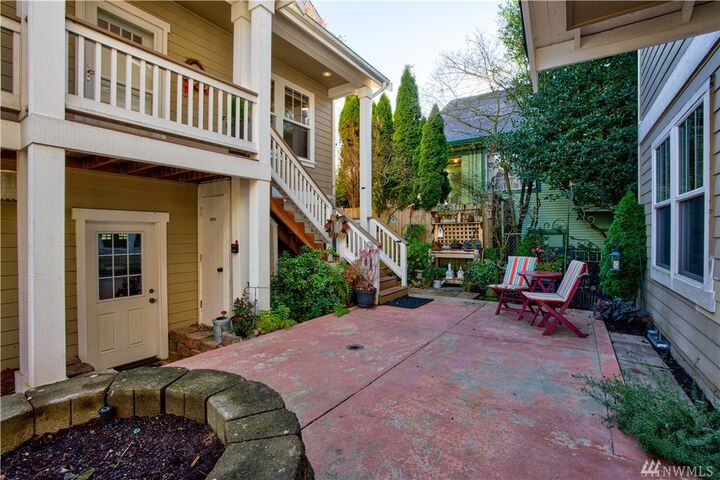 Property Photo:  3117  Norton Avenue D  WA 98201 