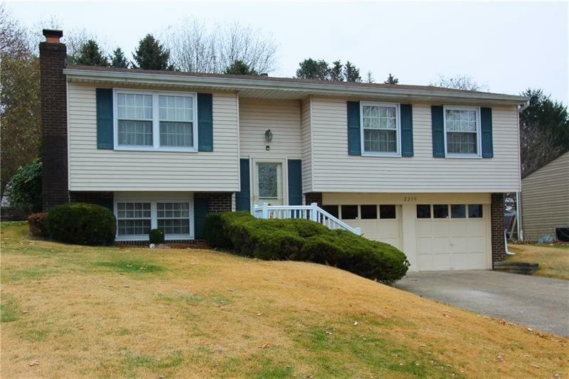 Property Photo: 2259 Lancelot Dr PA 15642