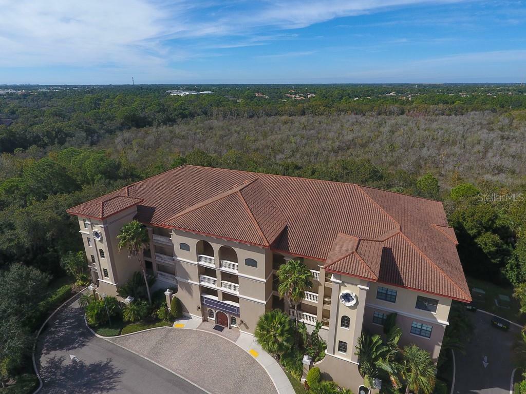 Property Photo: 7804 Lake Vista Court 302 FL 34202