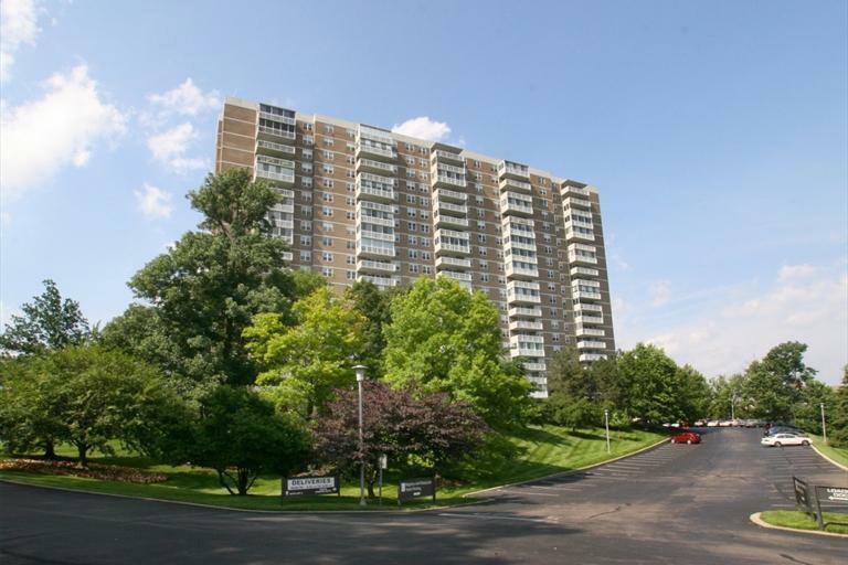 Property Photo: 2444 Madison Rd 1604 OH 45208