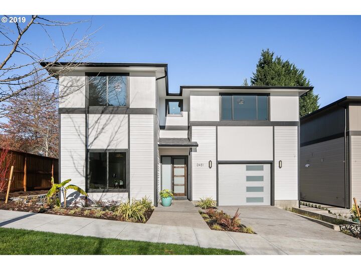 451 SW California St  Portland OR 97219 photo