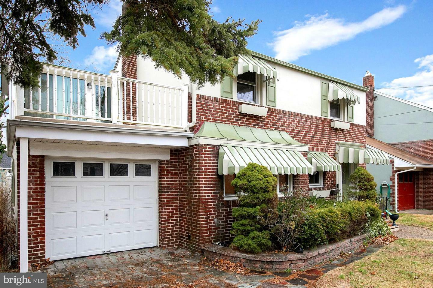 Property Photo:  204 Harding Avenue  NJ 08108 