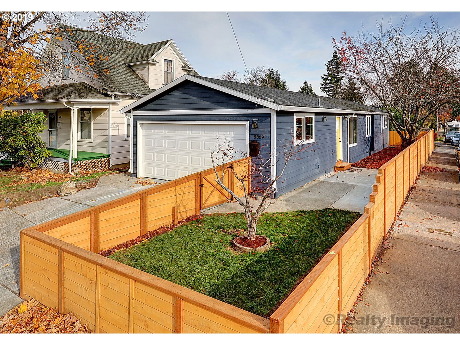 Property Photo:  8809 SE Reedway St  OR 97266 