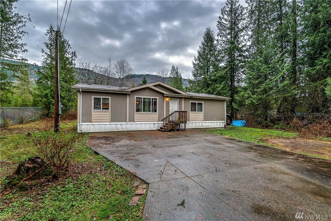 Property Photo: 8434 Golden Valley Dr WA 98266